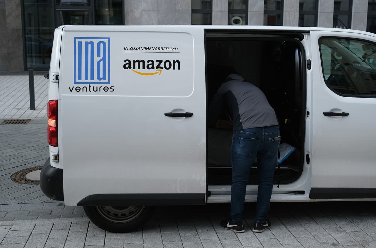 Considera usar casilleros de entrega, como los casilleros de Amazon.