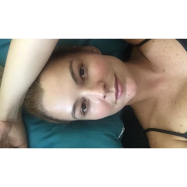 La belleza de la actriz es inigualable, hace unos días subió a sus redes sociales una fotografía donde sale al natural y luce hermosa.