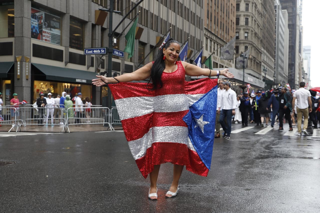 Este año, el Desfile Nacional Puertorriqueño de NYC fue dedicado al municipio de Cidra, conocido como la Ciudad de la Eterna Primavera. Cidra se encuentra en la región montañosa central de la isla y cuenta con más de 40,000 residentes.