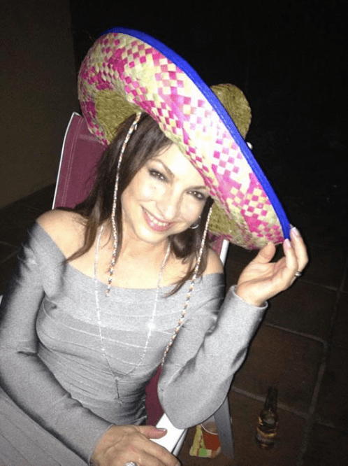<b>Gloria Estefan</b>: en alguna ocasión publicó una foto en sus redes sociales con sombrero mexicano y se dejó contagiar por la fiebre del 'Cinco de Mayo'.
<br>