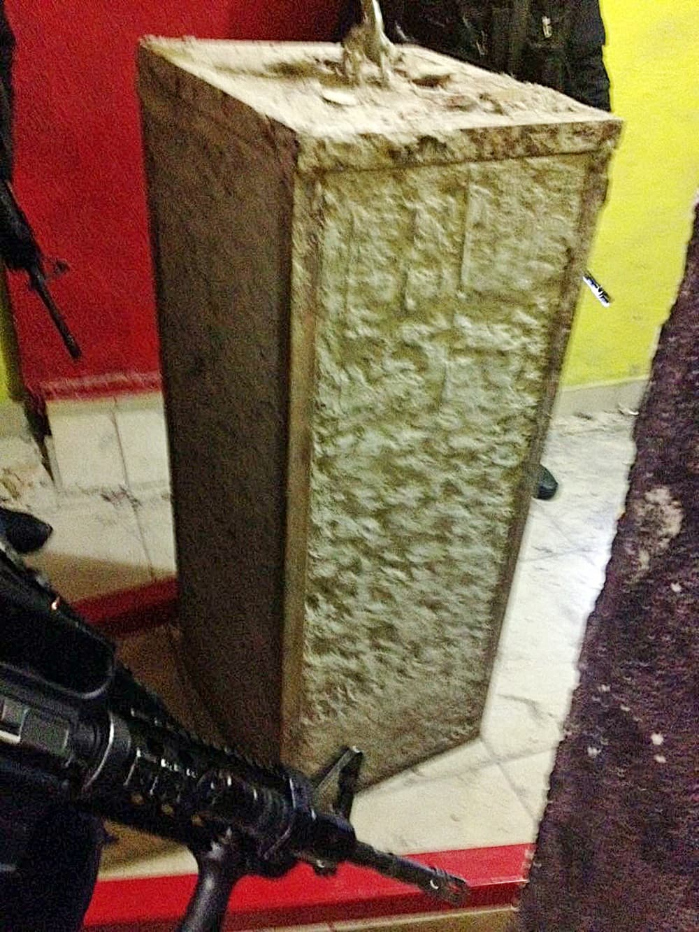 Tapa del túnel descubierto en México. El pasaje tiene la longitud de cuatro campos de fútbol