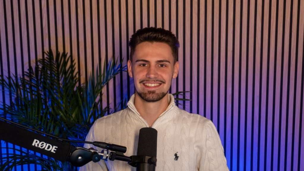 El creador de contenido Héctor Muerza y la nueva forma de consumir conocimiento en redes