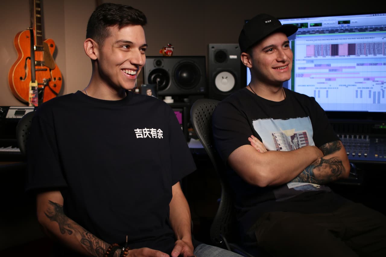 Alejandro "Sky" Patiño y Alejandro "Mosty" Ramírez son Infinity Music, los responsables de grandes éxitos de reggaeton de J Balvin y otras figuras.