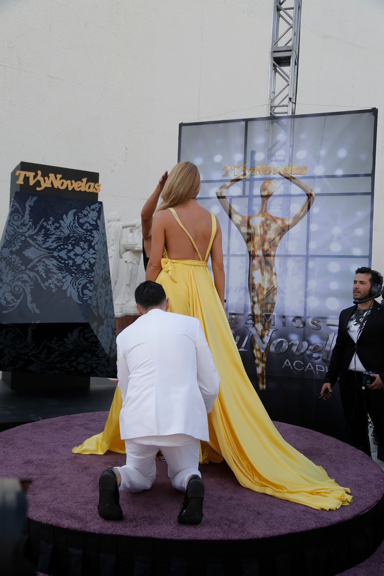 Cuando Marjorie de Sousa desfiló todo debía estar perfecto para que su vestido se apreciara.