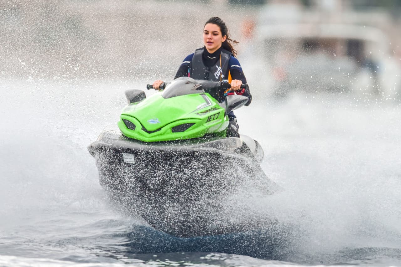 La hermana de Kim Kardashian iba a toda velocidad.