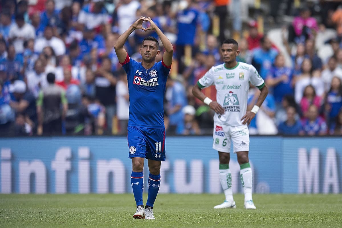 Al minuto 32, el mediocampista Elías Hernández abrió el marcador para los locales cuando estaban con un hombre menos en el campo.