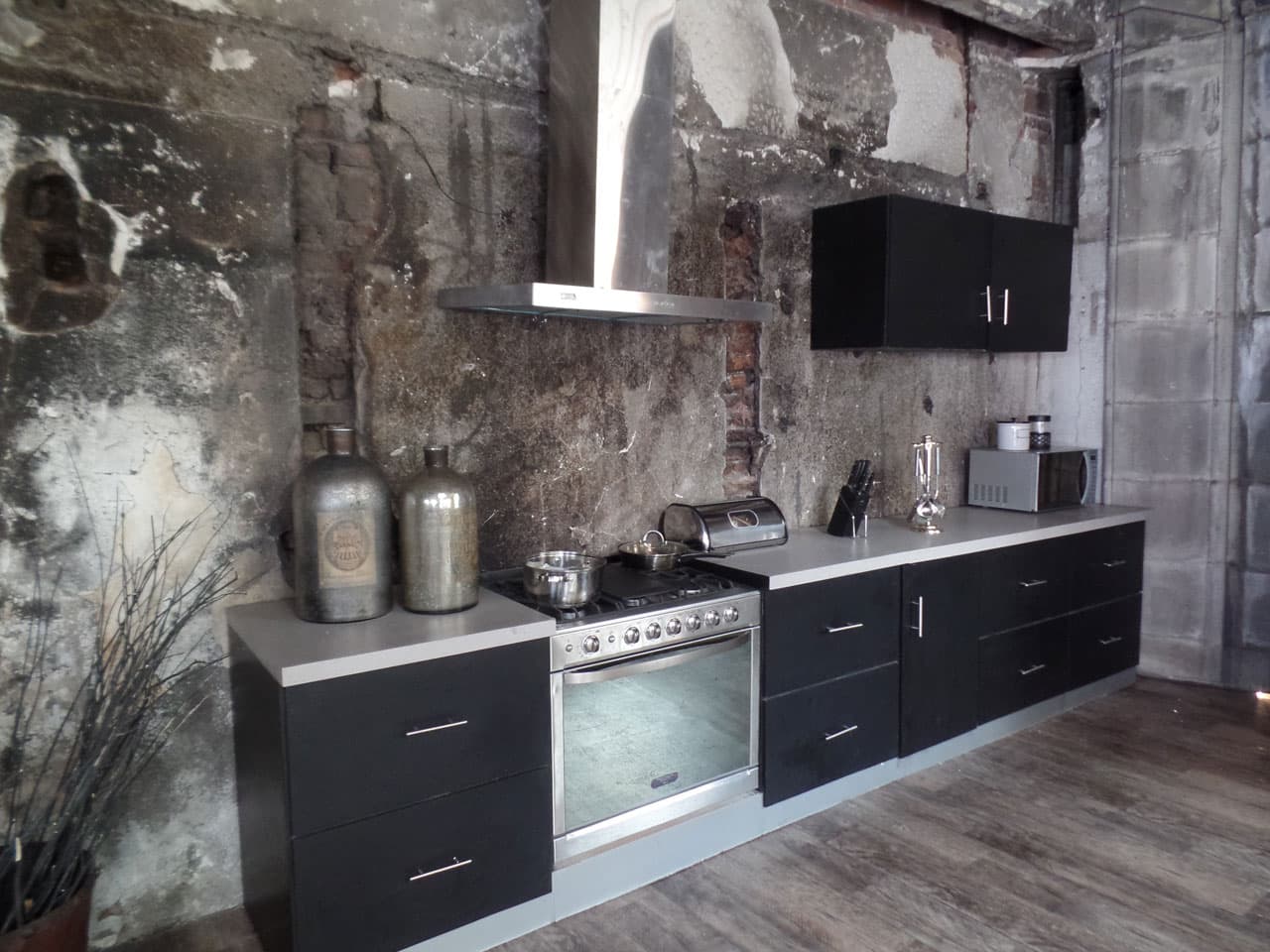 El deterioro de las instalaciones le da un toque único a su hogar.