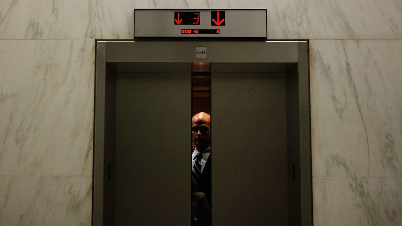 Hay relatos de personas que aseguran se sintieron acompañadas u observadas por ‘algo’ o ‘alguien’ mientras estaban solas en un elevador.