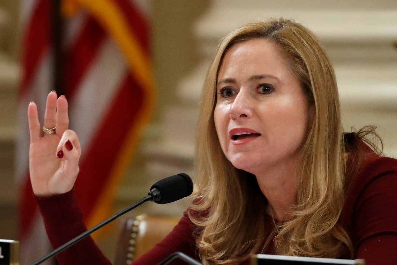 Debbie Mucarsel-Powell llama "fracaso absoluto" la acción del alcalde de Miami-Dade para frenar el coronavirus 