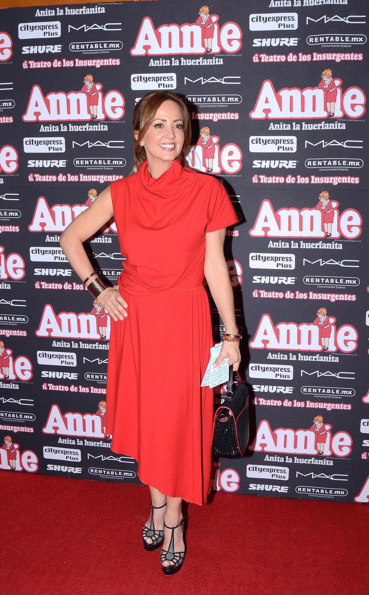 La presentadora de 
<b><a href="https://www.univision.com/shows/hoy" target="_blank">Hoy</a> </b>puso fin a las especulaciones al respecto y detalló en cuáles partes de su cuerpo se ha hecho algunos arreglitos. 
<br>