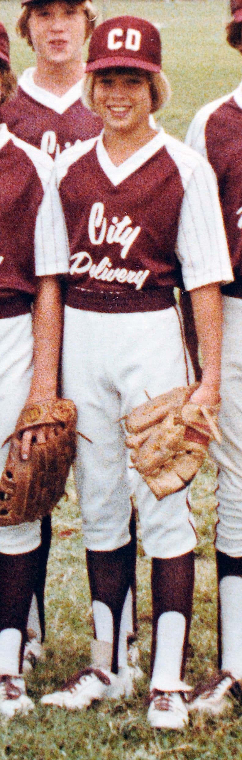 A Brad siempre le encantó jugar baseball.