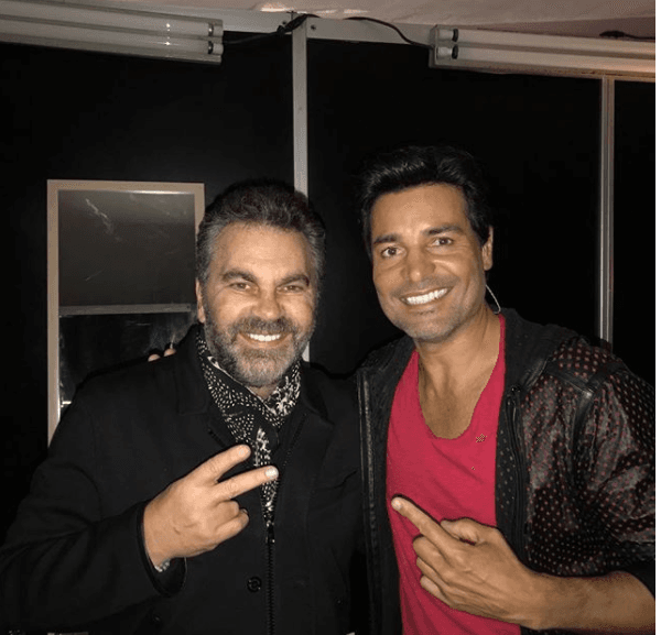Chayanne aprovechó para invitar a todos los presentes a donar a la causa a fin de reconstruir México. "Yo estoy con la Cruz Roja, pero los invito a que donen a todas las fundaciones en las que están, un peso marca la diferencia", aseveró el puertorriqueño.