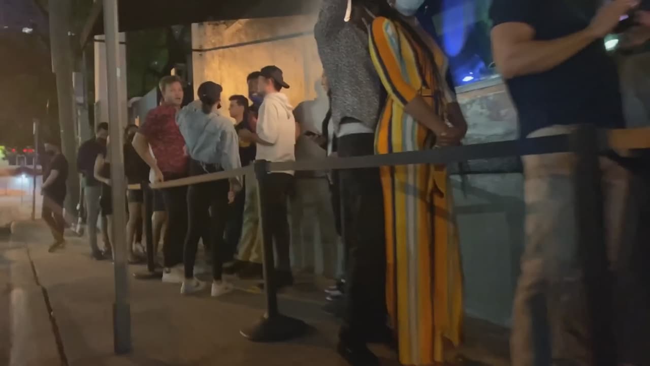 ¿Cuál es la razón para que en Miami los bares y las discotecas funcionen como si no existiera el coronavirus?