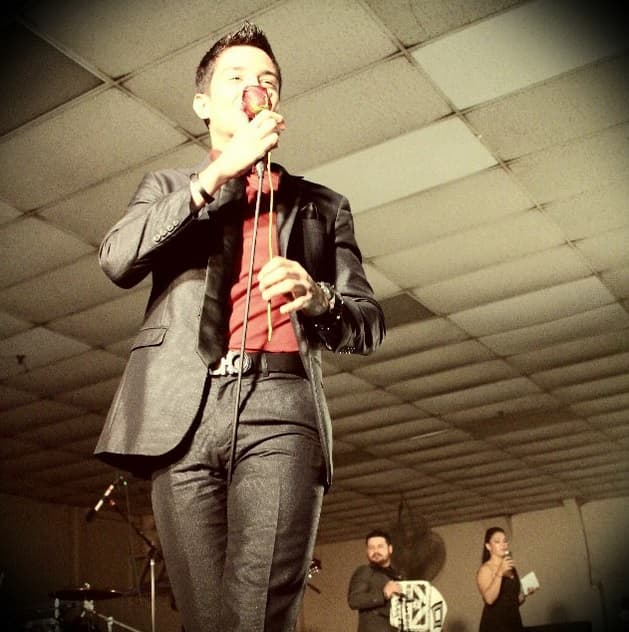 Además, es súper romántico con sus seguidoras.