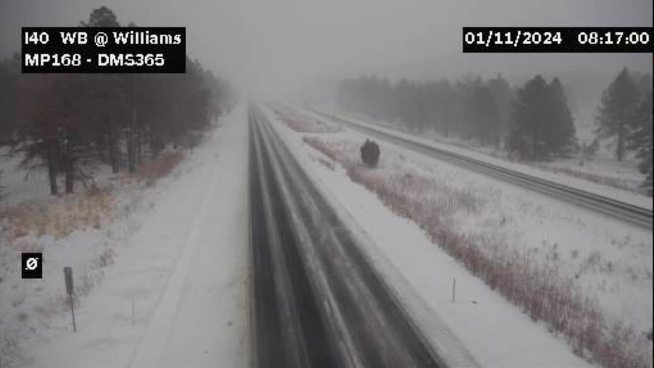 Además, una fuerte banda de lluvias cruzó sobre el área de Bellemont y Williams, provocando condiciones de camino resbalosas, así como disminuyendo la visibilidad de los conductores.