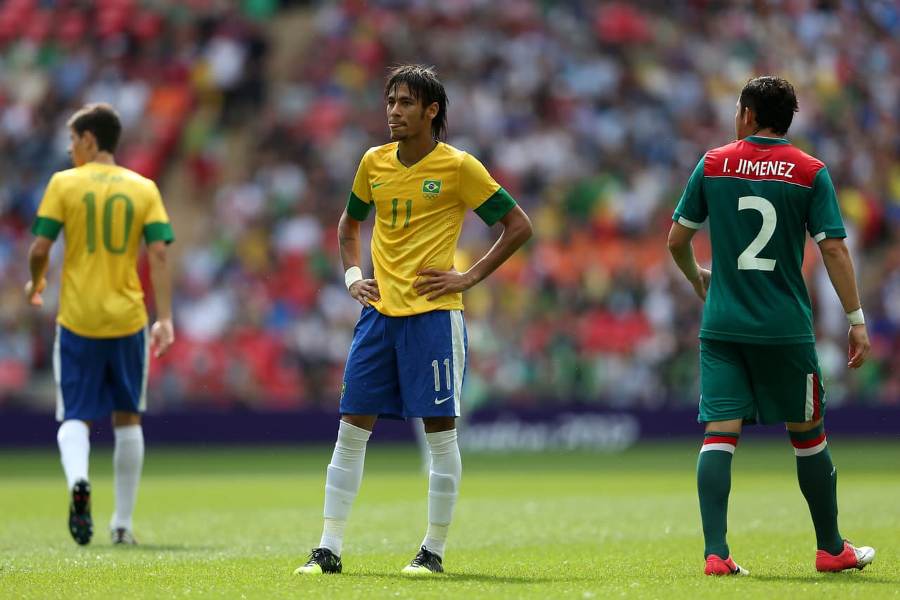 Neymar vivió su primer fracaso con la Selección tras caer con México en la final olímpica.