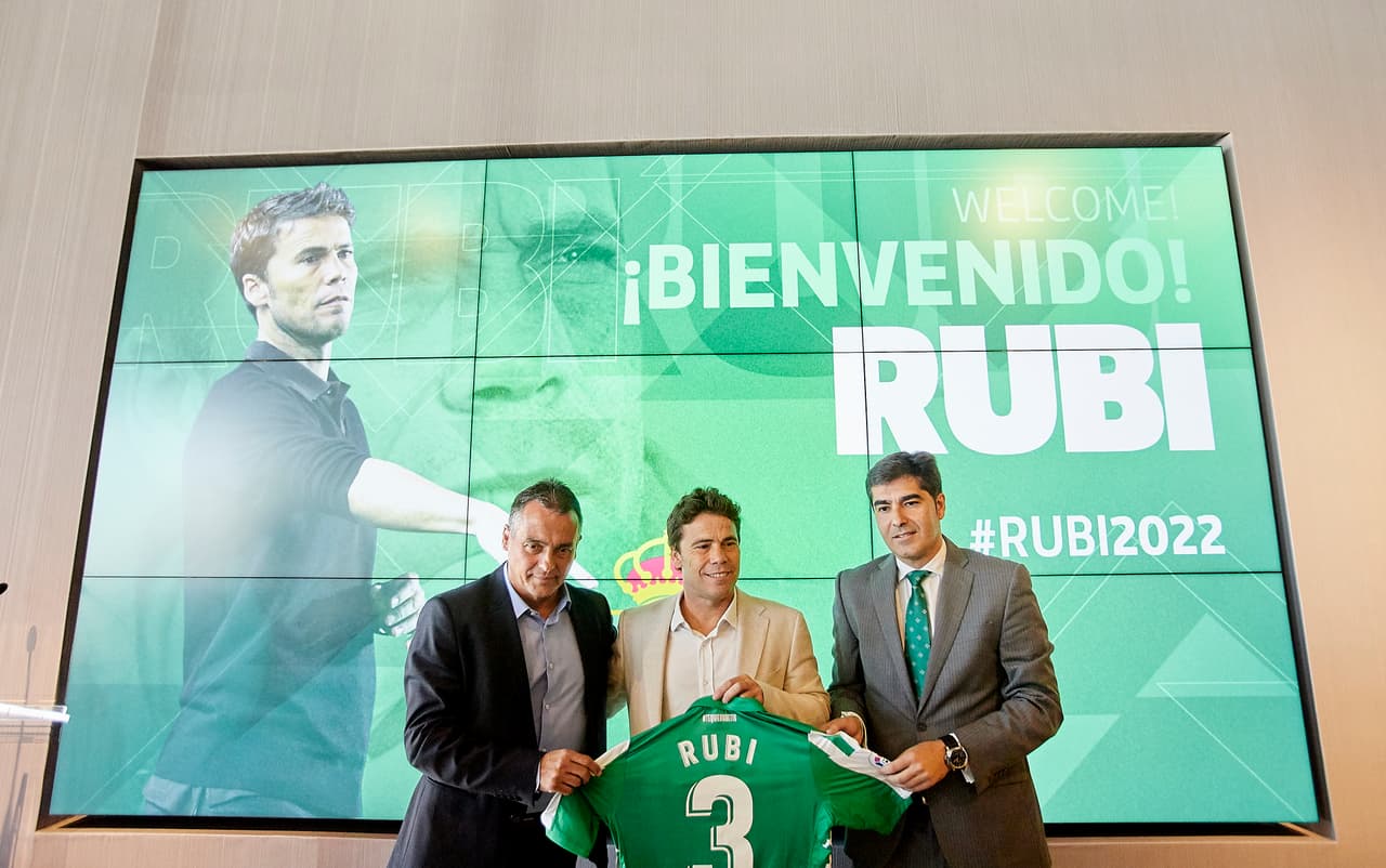 Rubi es el nuevo entrenador del Real Betis hasta el 2022.