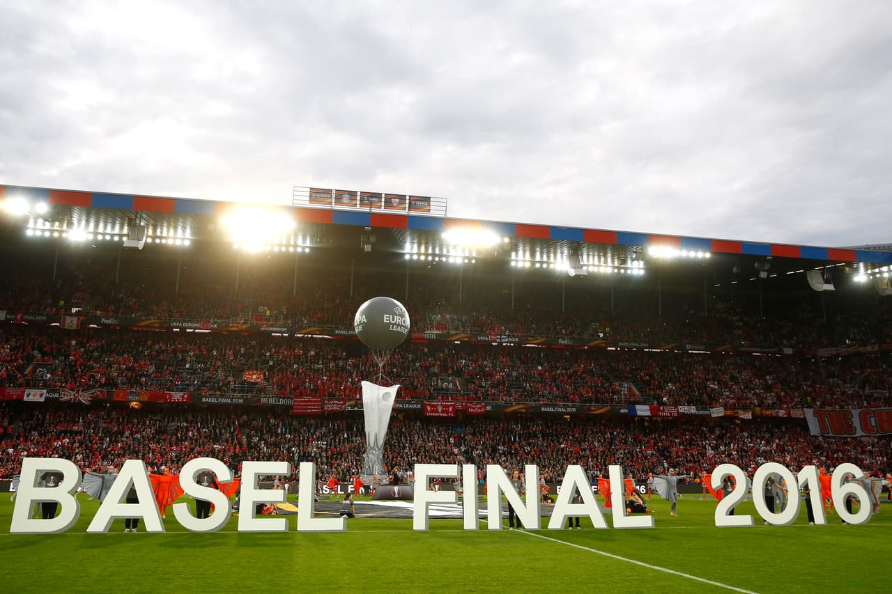 Previo al partido se hizo un breve show en el estadio St. Jakob Park en Basilea, Suiza.