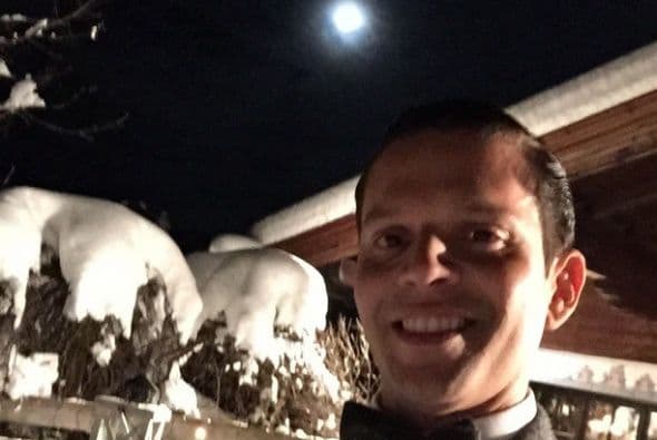 Trabajando o en casa con familia y amigos, los famosos de Univision se la pasaron de lo mejor despidiendo el 2014. ¡A celebrar, como debe ser!