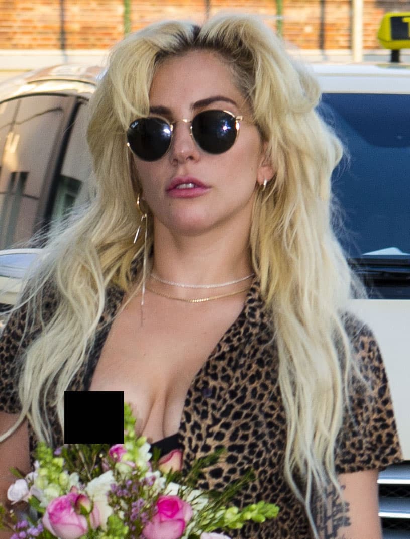 Los paparazzi no tardaron en capturar tan incómodo momento.