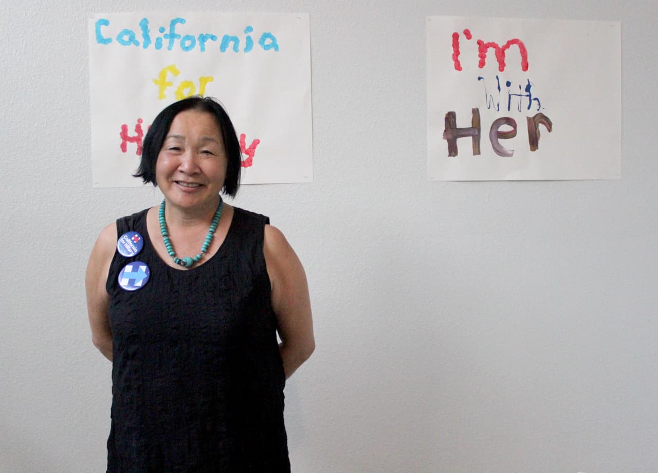 Jean Quan, exalcaldesa de Oakland, California. Su familia estuvo cerca de 100 años en los Estados Unidos, pero ella fue la primera en ser ciudadana.