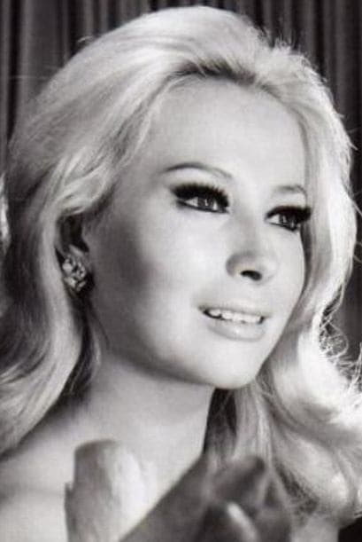 Fue la primera que encarnó a 'Rubí' (1968) en las telenovelas.