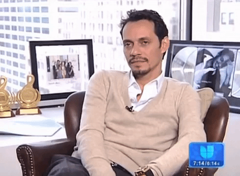 Marc se incomodó ante los cuestionamientos por los vídeos personales de Jennifer López que su ex esposo, Ojani Noa, quería sacar a la luz. "Next question, nex question, next question", respondió el salsero boricua, para después levantarse de la silla y preguntarle a su publicista si le había explicado a la reportera que no podía preguntar nada de ese tema.