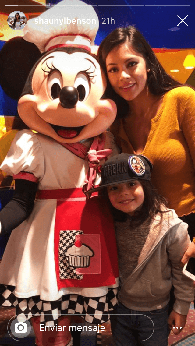 "Nunca he dudado de que Dios da sus batallas más duras a sus soldados más valientes. Así que eso nos lleva a donde estamos hoy... Esta semana descubrimos que nuestro Johnny Crisstopher ha recaído. Su leucemia ha vuelto. Como padres, 
<b>estamos absolutamente devastados</b>", continuó en su escrito. 
<br>