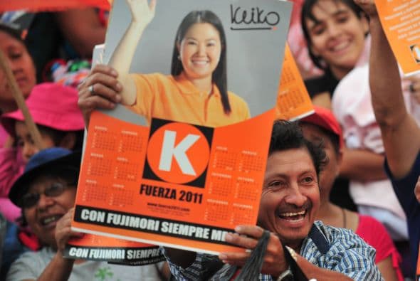 Los cuatro candidatos con más opciones para disputar la presidencia dirigen sus últimos mensajes políticos antes de los comicios del domingo, para convencer a un 11% de indecisos y a un amplio sector de electores que aún podrían cambiar su voto.