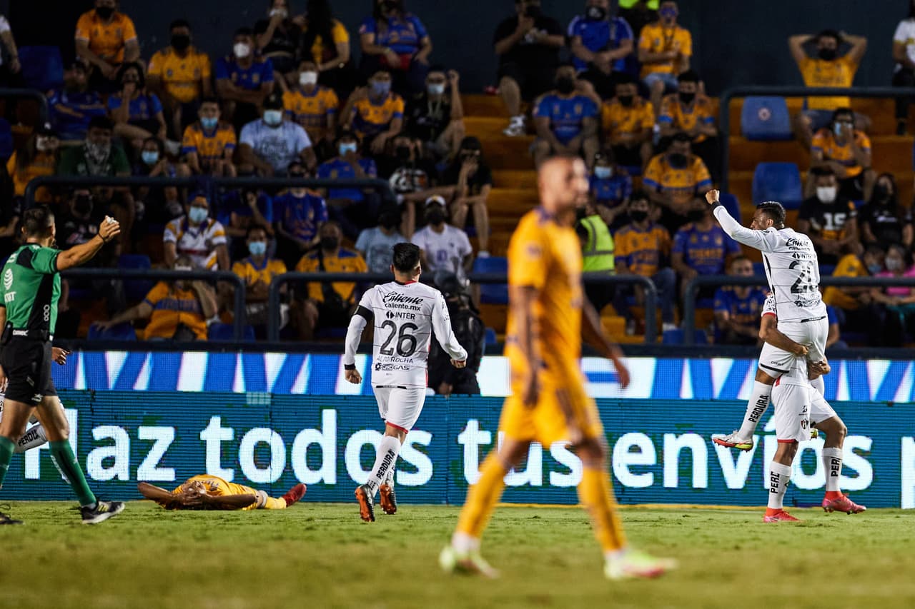 La segunda parte abriría con un sorpresivo disparo de Diego Barbosa para empatar el encuentro y darle a Atlas el empujón anímico que necesitaba.