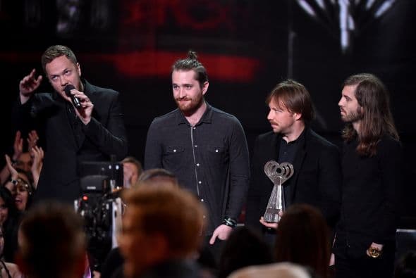 El grupo Imagine Dragons fue premiado en la ceremonia.