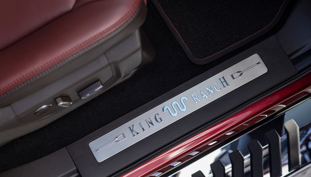 <h3 class="cms-h3-H3">Ford F-250 Super Duty King Ranch 2020</h3>