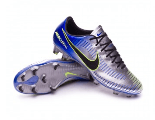 Neymar usó los Mercurial Vapor XI FG Neymar Racer blue-black-chrome-volt en la temporada 2017-2018