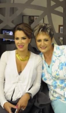 La actriz de 
<b><a href="https://www.univision.com/shows/nosotros-los-guapos" target="_blank">Nosotros los Guapos</a></b> también expresó su solidaridad hacia Ninel Conde, quien a principios de enero informó que su hermana mayor, Myrna (con ella en la foto), 
<b><a href="https://www.univision.com/famosos/ninel-conde-anuncia-que-su-hermana-mayor-lucha-contra-el-cancer-por-tercera-vez-video" target="_blank">padece cáncer por tercera ocasión. </a></b>
<br>