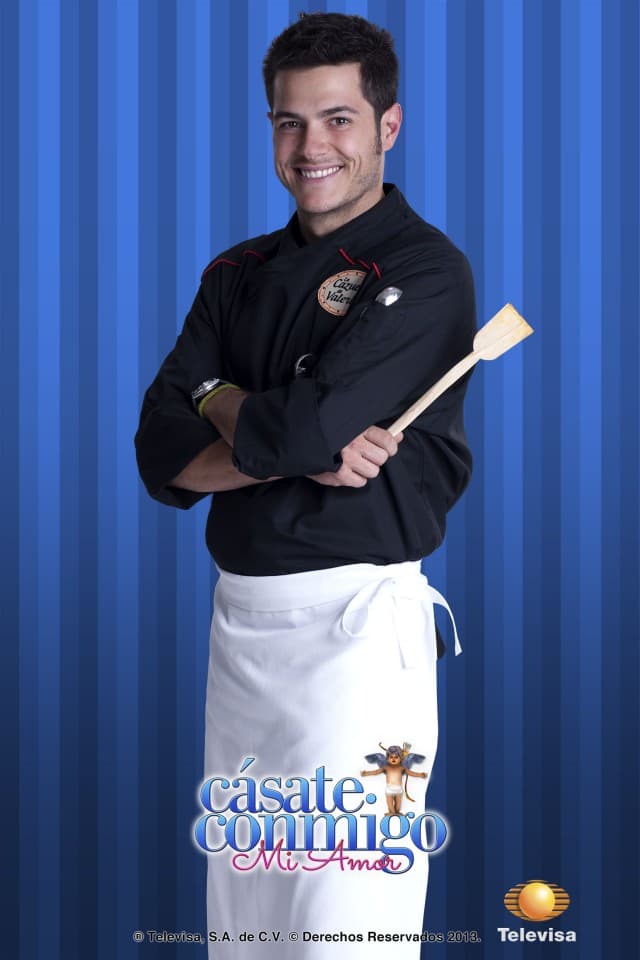 Actualmente puedes disfrutar de este galán en ‘Cásate conmigo, mi amor’ al lado de Galilea Montijo, Jorge Poza y Arath de la Torre, entre otros.