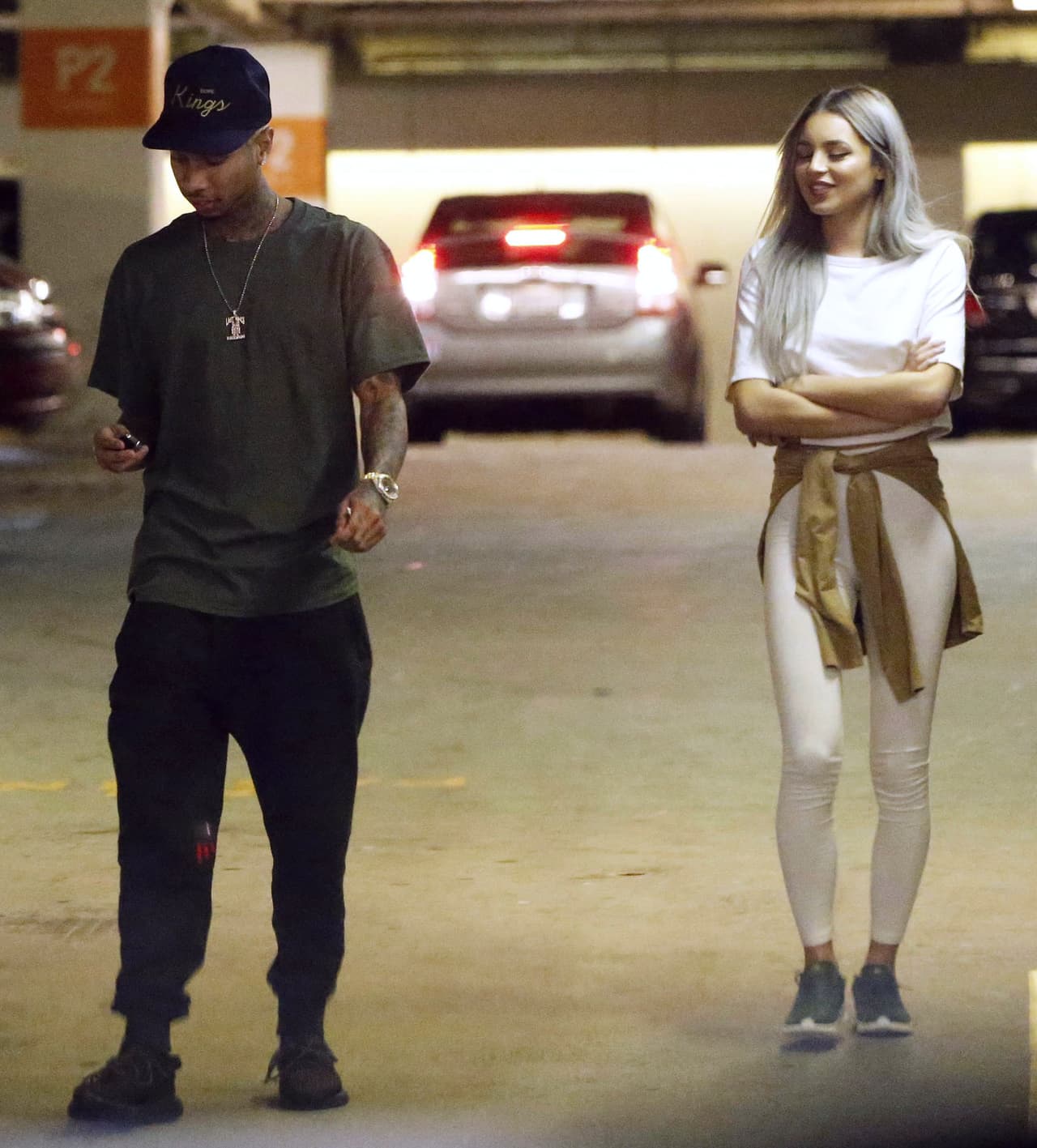 Es una modelo muy parecida a la famosa hermana de las Kardashian.