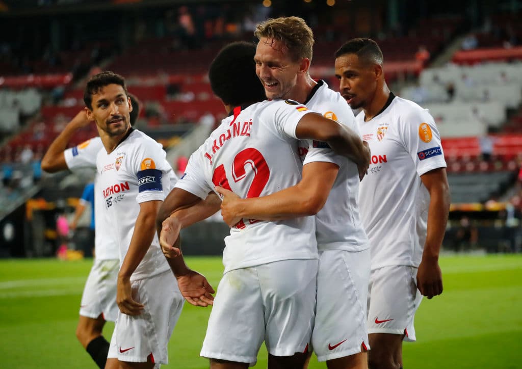 Sevilla dio la vuelta al juego a los 33’ con una jugada prefabricada al segundo palo.