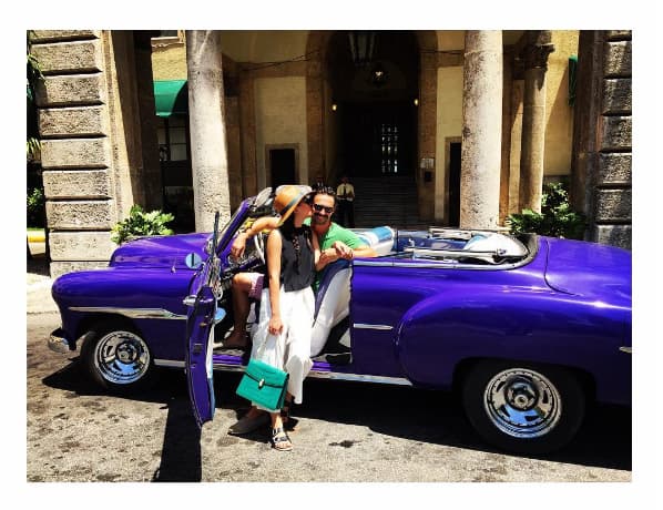 Pocas veces comparten sus viajes a través de las redes sociales, pero cuando estuvieron en Cuba se dejaron ver muy cariñosos.