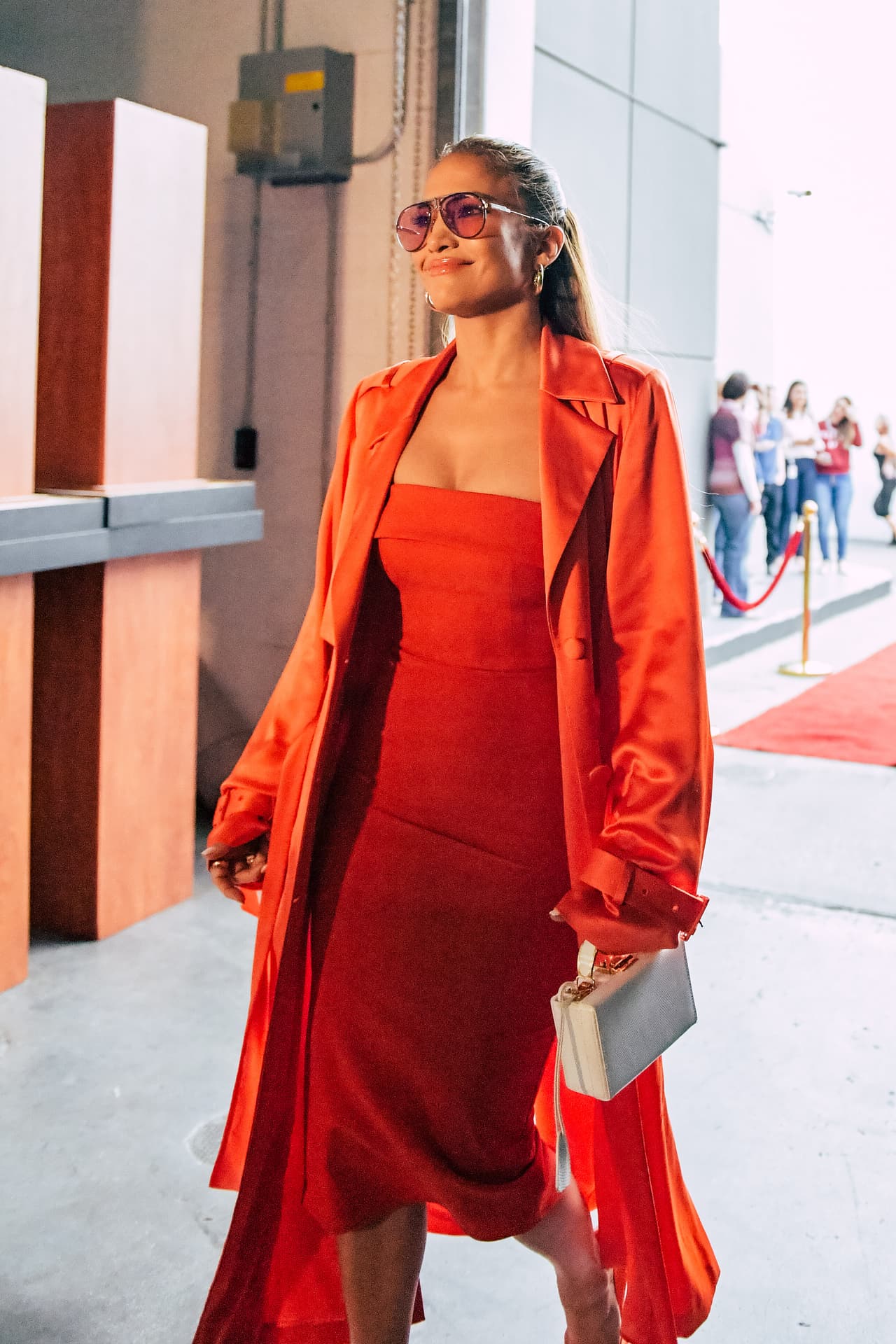 Al parecer, el bolso de JLo pertenecía a una serie de bolsos exclusivos de tamaño pequeño.