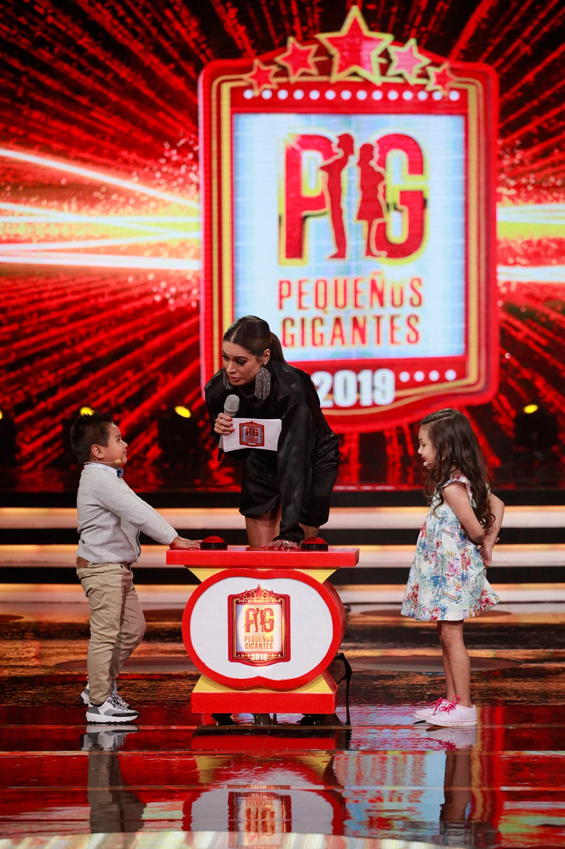 Los jueces estallaron en risas con la respuesta de Sarilú. Pero la diversión todavía no llegaba a su máximo nivel.