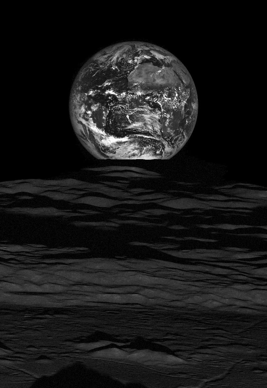 La nueva imagen muestra el superficie de la luna en el primer plano, con África , el sur del océano Atlántico y el borde oriental de América del Sur en el centro de atención.