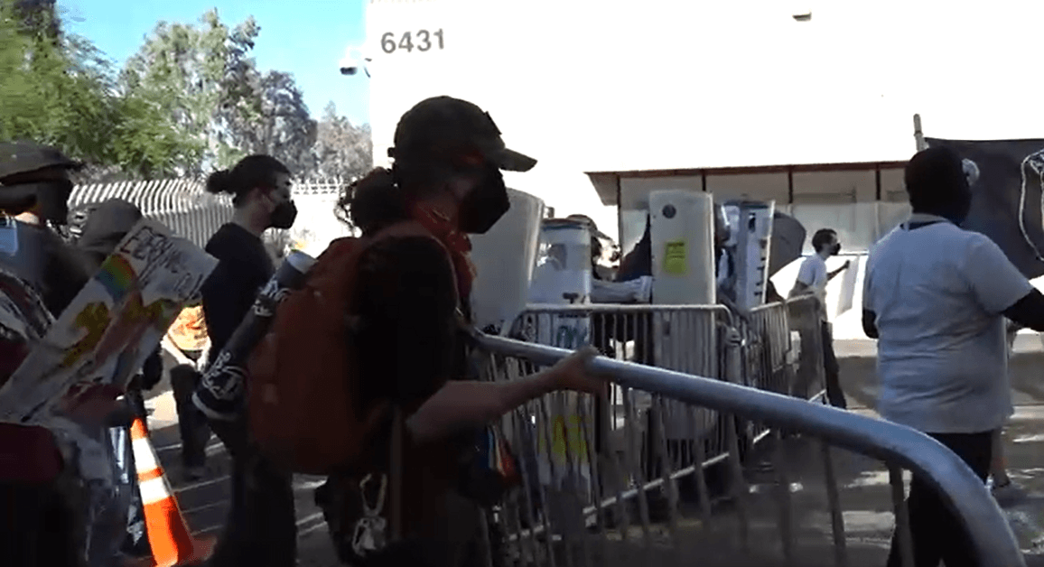 Sin embargo, en la movilización en el sur de Arizona de este miércoles 11 de junio, la calma de pronto se convirtió en confrontación.