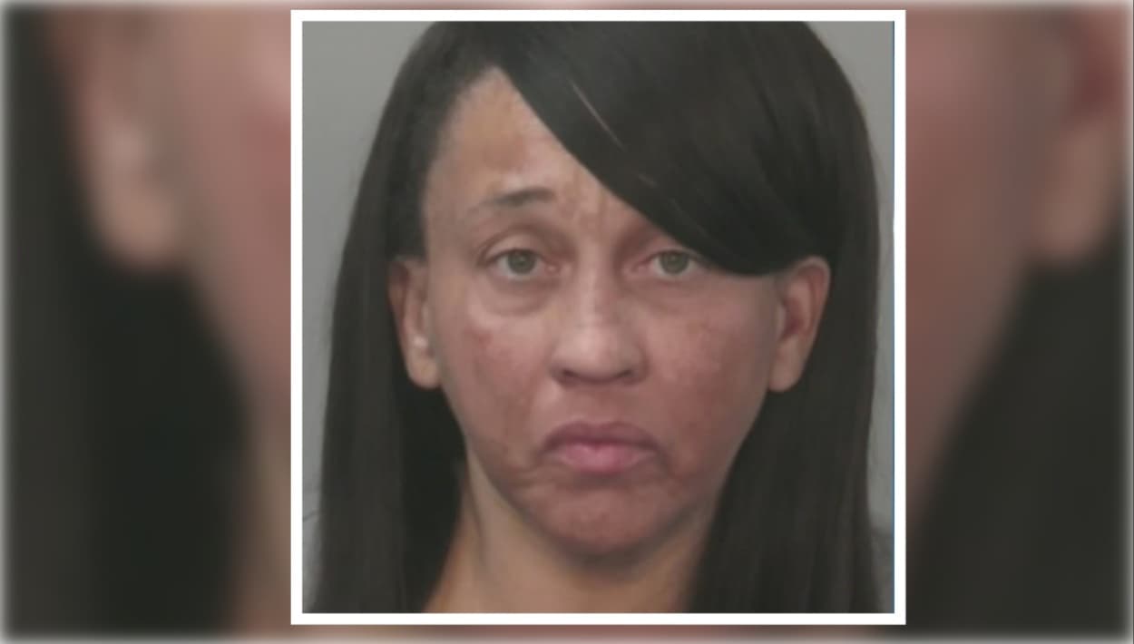 Ex agente de libertad condicional recibe de 15 años a cadena perpetua por matar a su vecina