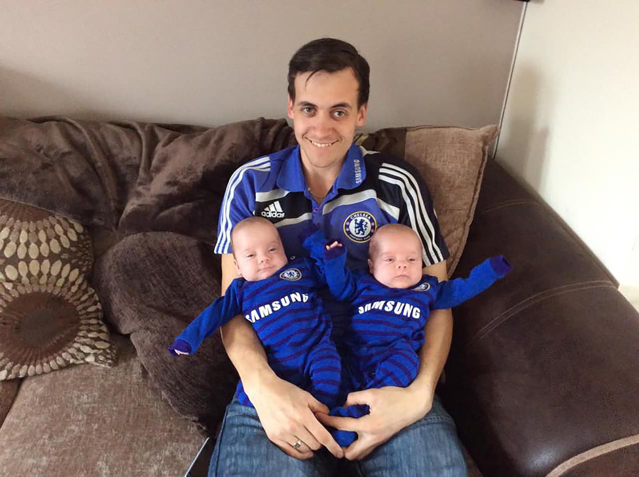 Kris y Karen estaban encantados con la noticia de que tendrían gemelos pero todo cambio cuando supieron del síndrome, los dos comenzaron a preocuparse.