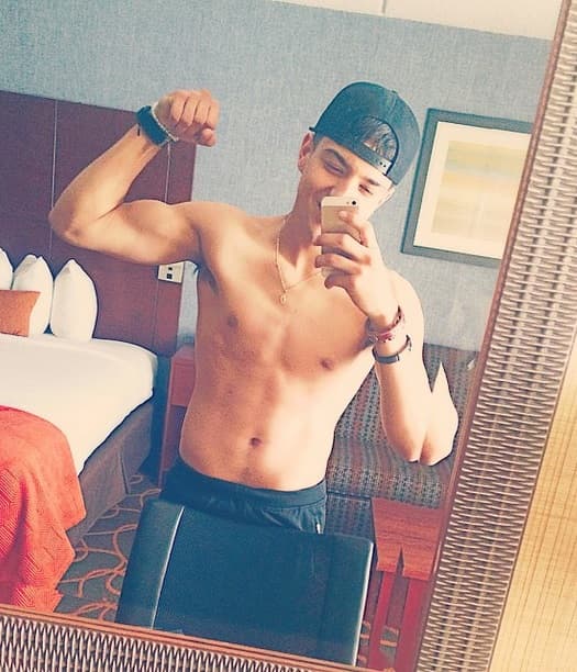 WOW! Los músculos de Luis Coronel lo vuelven un chico irresistible, por eso presume así su cuerpazo, ¿te gusta?
