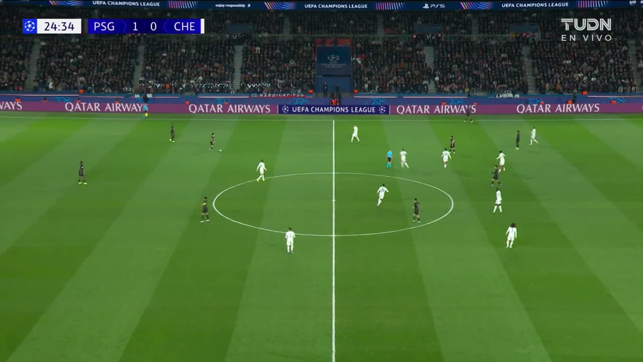 ¡TIRO ATAJADO! disparo por Bradley Barcola.