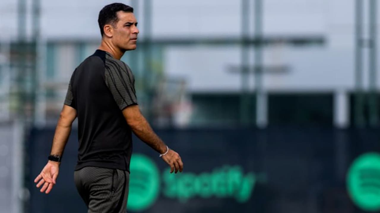 Crecen voces que ponen a Rafa Márquez como 'Plan B' para el Barça