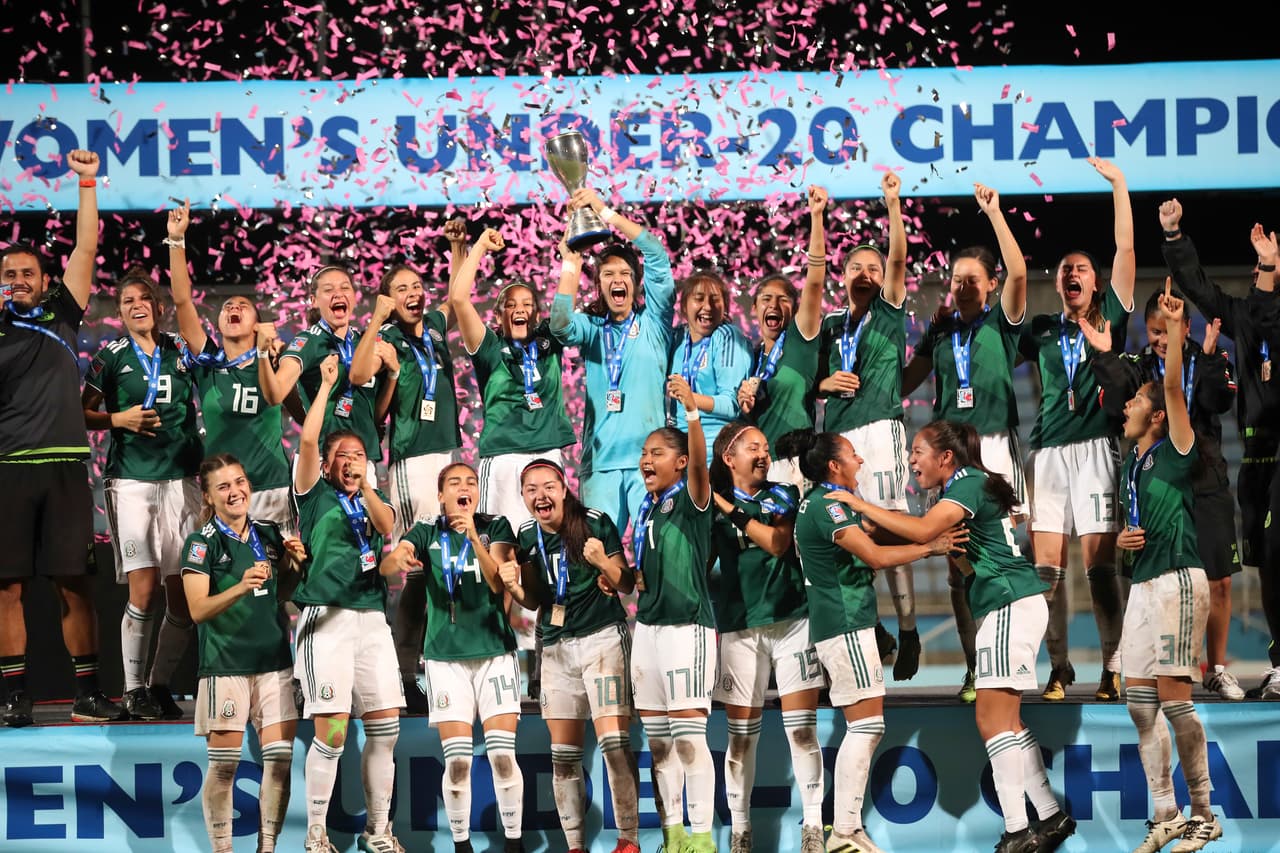 Así fue la premiación y el festejo del histórico triunfo del Tri femenil Sub 20. Se impuso en la final del Premundial Sub 20 de la Concacaf a Estados Unidos y con ello, además, consiguió su boleto al Mundial de la categoría que se celebrará en Francia en agosto.