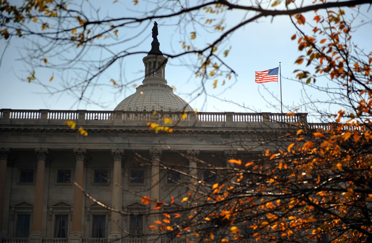 Obama promulga la ley de presupuesto en pacto que elimina histórica veda a la exportación de petróleo