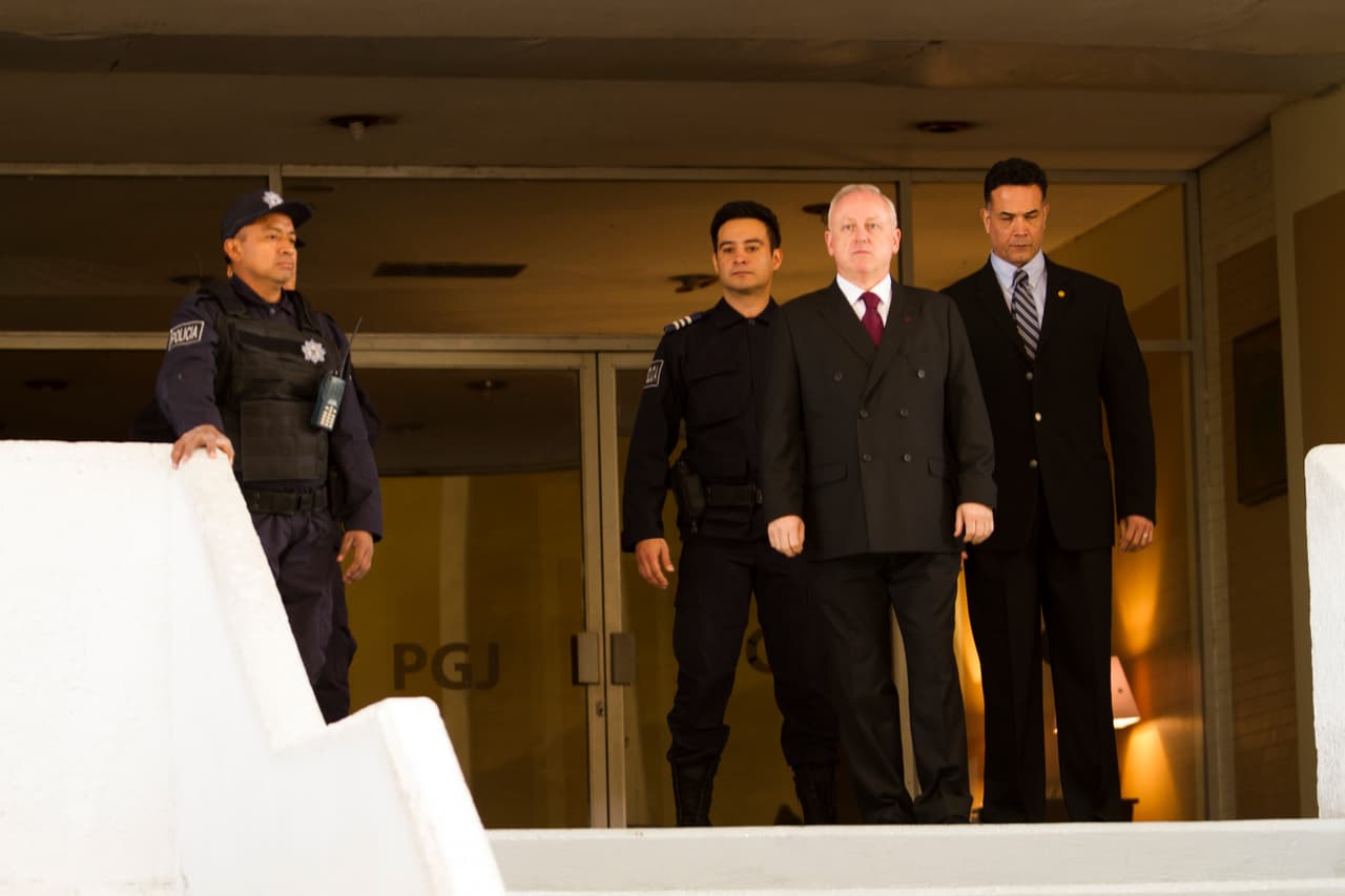 Gracias a Dave y a Wilmer, su celular había sido desbloqueado y todos sus secretos habían salido a la luz.